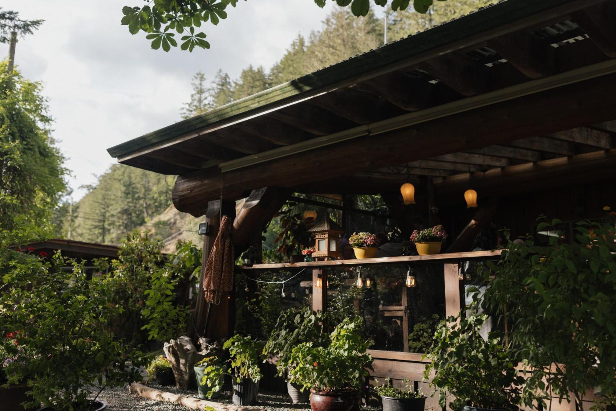 红宝石湖度假酒店 Madeira Park 外观 照片